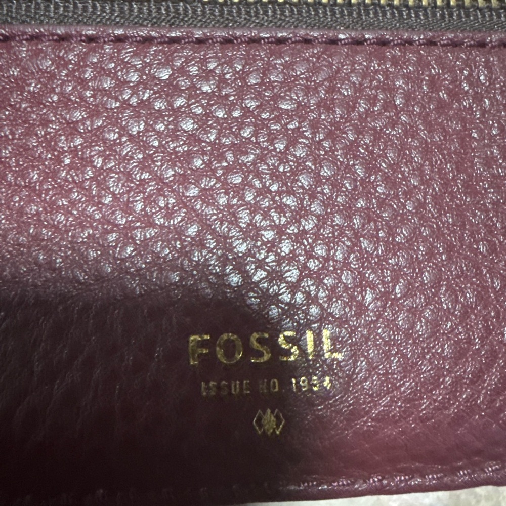 Fossil Deep Burgundy Leather Zip Purse with Gold Hardware
